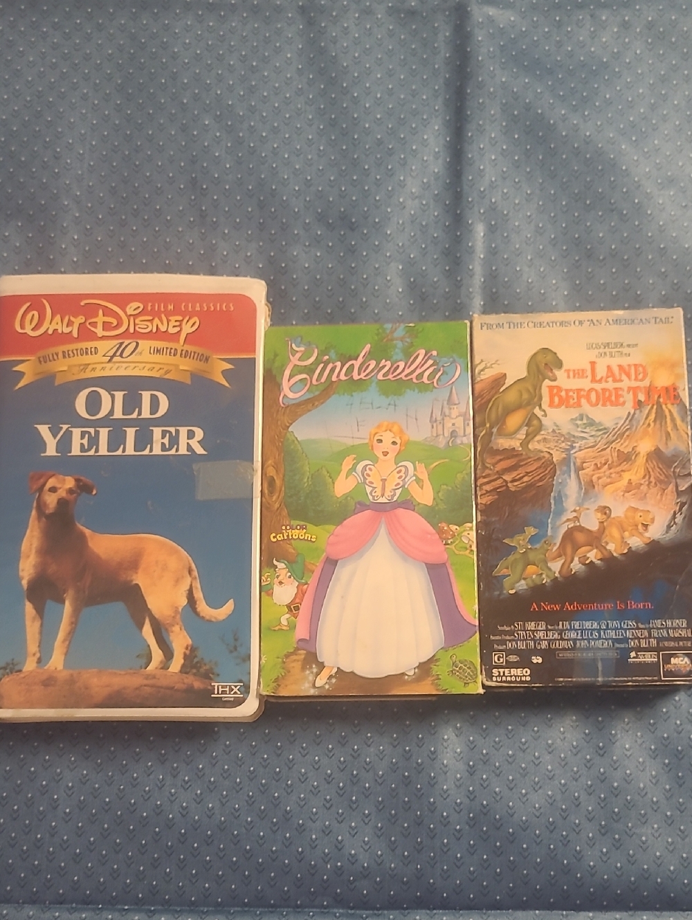 Disney Old Yeller VHS Tape - Blue & Yellow Cover